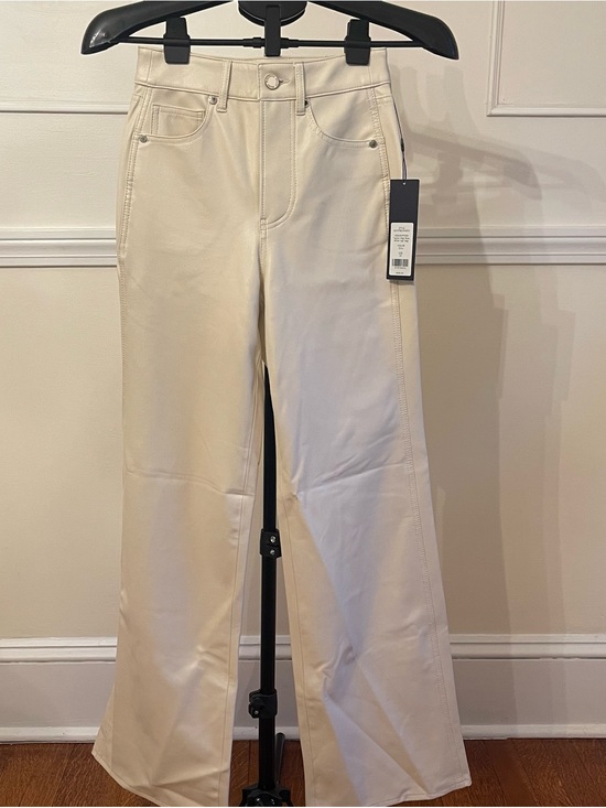 Veronica Beard Denim - Veronica Beard Cream ecru Wide-Leg Jeans